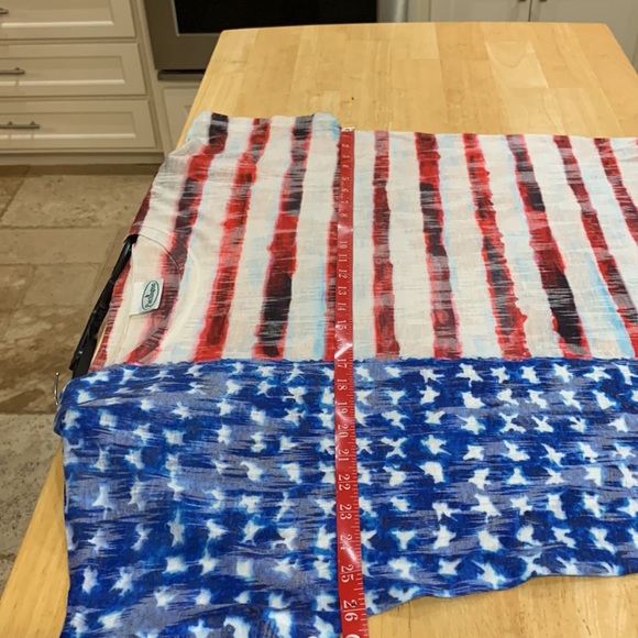 Patchington size XLarge lightweight and soft polyester/rayon USA flag colors - Picture 10 of 11